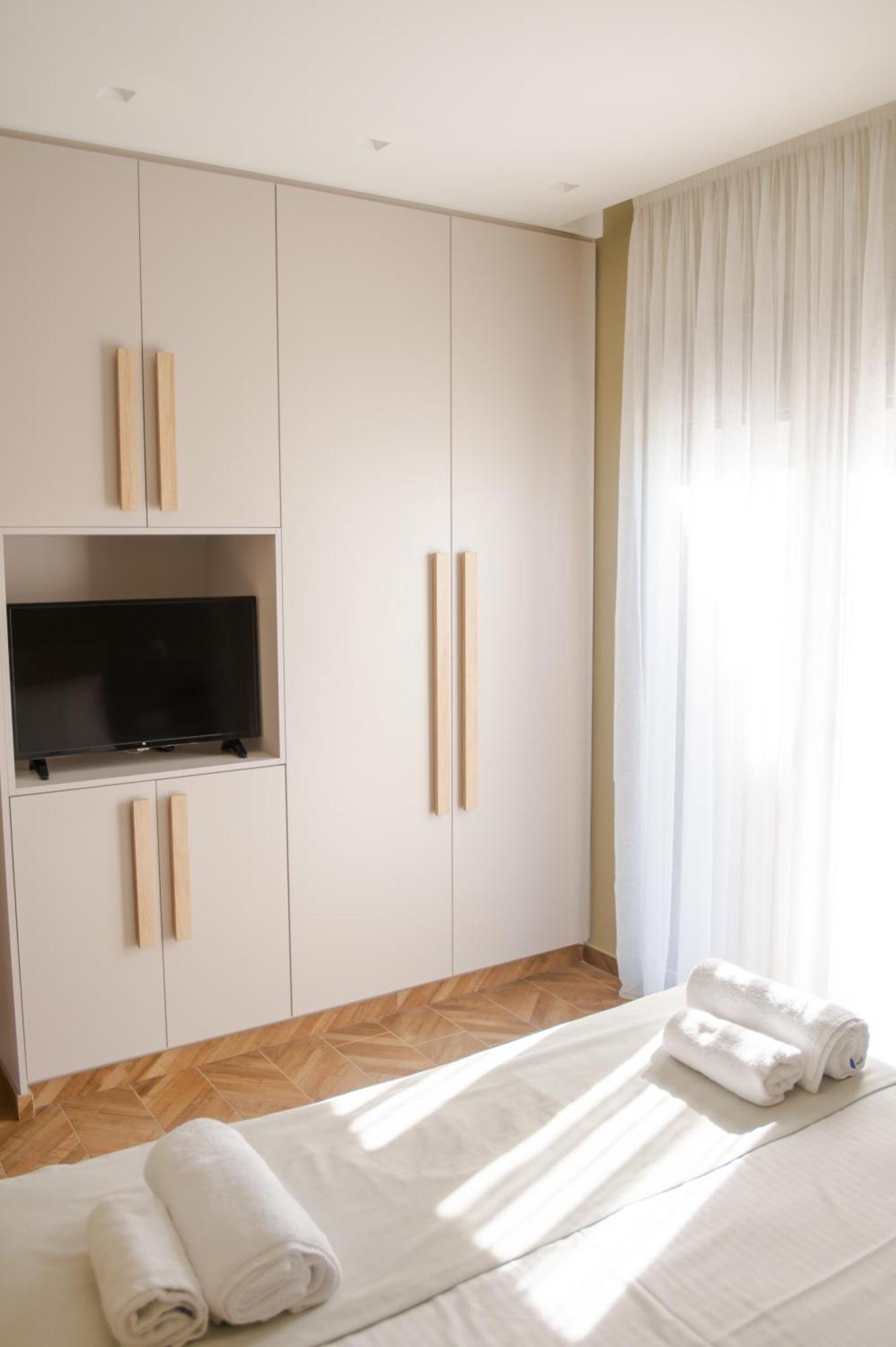 Marble Luxury Hotel *